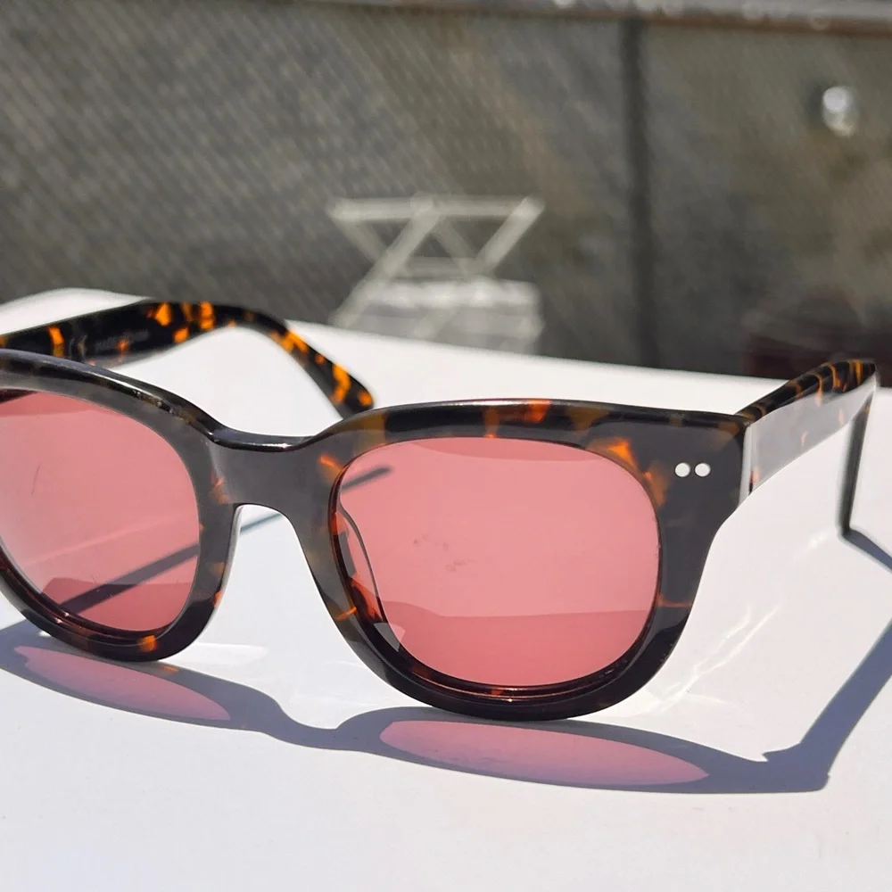 Madewell / Tortoiseshell Women’s Sunglasses with Rose Lenses